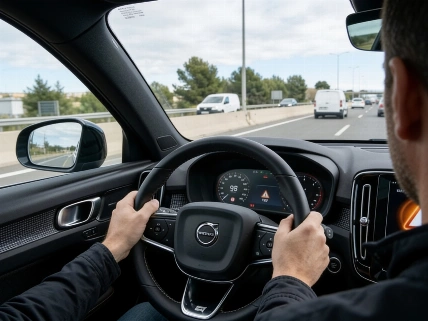 Spain’s New V27 Signal Will Only Work in Modern Cars RUSSPAIN.com