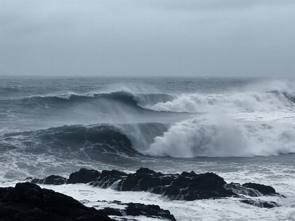 Polar jet may drive 100 km/h winds across northern Spain RUSSPAIN.com