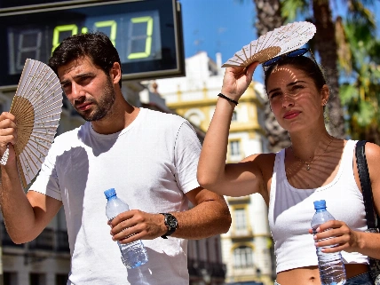 Málaga swelters as autumn heatwave pushes temperatures past 35°C RUSSPAIN.com