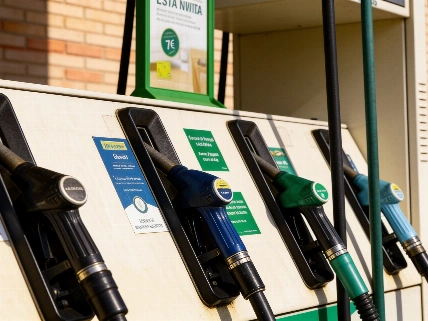 Spain’s cheapest petrol stations: Where to fill up for less right now RUSSPAIN.com