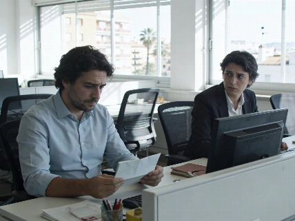 Vodafone plans up to 180 layoffs at VOIS Spain, unions demand justification RUSSPAIN.com