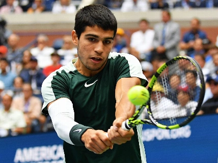 Alcaraz Rallies After Slow Start to Reach US Open Third Round RUSSPAIN.com