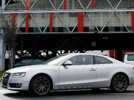 Carrefour Bans Electric Cars from Upper Parking Levels in Key Stores RUSSPAIN.com