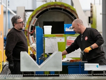 Airtificial wins $6.4 million US contract for EV automation RUSSPAIN.com