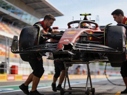 Crashes for Hamilton and Bearman disrupt Madrid Grand Prix practice RUSSPAIN.com