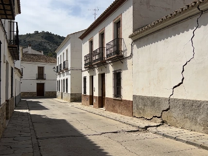 Granada rattled by new earthquake as region's nerves remain frayed RUSSPAIN.com