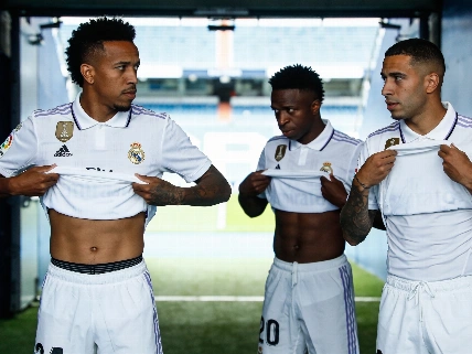 Real Madrid players reject Ceuta solidarity shirts before Elche match RUSSPAIN.com