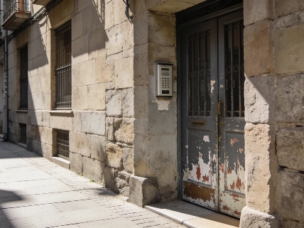 Eighty-seven-year-old woman evicted from Madrid home after seventy years RUSSPAIN.com