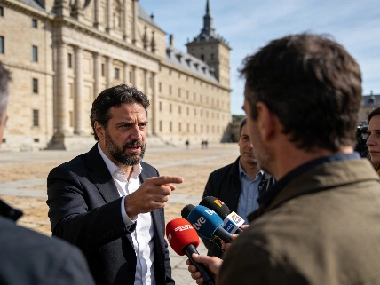Vox Calls for Suspension of Spain-Morocco Friendship Treaty Over Ceuta Tensions RUSSPAIN.com