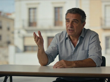 Juan del Val slams PSOE over housing decree after Madrid eviction RUSSPAIN.com
