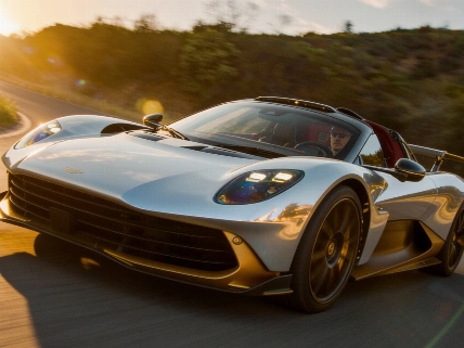 Aston Martin Valhalla Spider retains 350 km/h top speed with roof off RUSSPAIN.com
