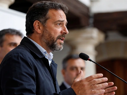 Feijóo says he could govern with Vox RUSSPAIN.com