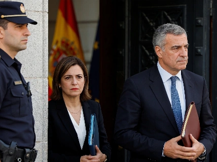IU Calls for Marlaska or Police Chief to Resign Over Ceuta Migration Report RUSSPAIN.com