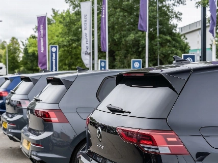 Used car sales in Spain surge as buyers reject new models RUSSPAIN.com