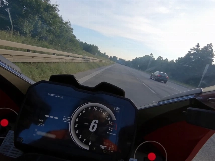 Ducati Panigale V4 Hits 300 km/h on Public Road, Ignites Outrage RUSSPAIN.com