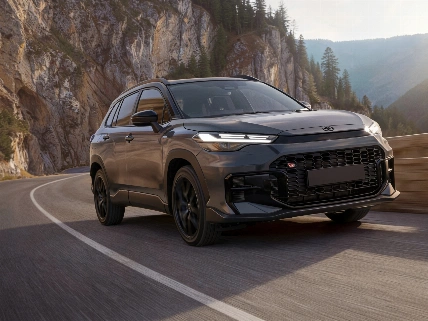 Toyota Corolla Cross GR: The Hybrid SUV Spain Overlooked RUSSPAIN.com