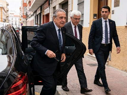 Florentino Pérez visits Ceuta after Real Madrid shirt dispute RUSSPAIN.com