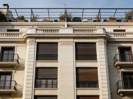 Madrid government closes bidding on controversial Chamberí penthouse sale RUSSPAIN.com