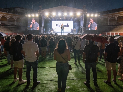 Melendi ignites Granada with a sold out tour launch RUSSPAIN.com