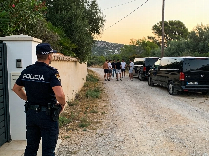 Ibiza cracks down as illegal villa parties dodge police raids RUSSPAIN.com