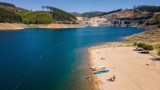 Spain Turns Abandoned Coal Mine Into One of Europe’s Largest Artificial Lakes RUSSPAIN.com