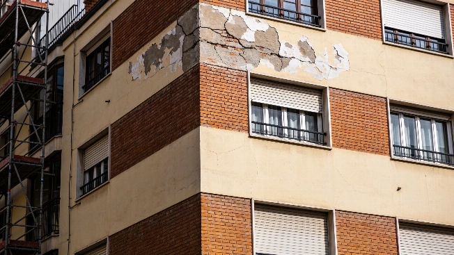 Madrid Court Halts Eviction of 82-Year-Old Paquita After Neighborhood Protest RUSSPAIN.com