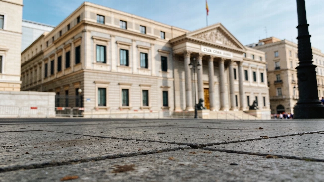 Madrid pension march draws 25,000 ahead of election RUSSPAIN.com