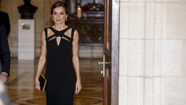 Letizia wears Sybilla’s gala gown in a shorter midi cut RUSSPAIN.com