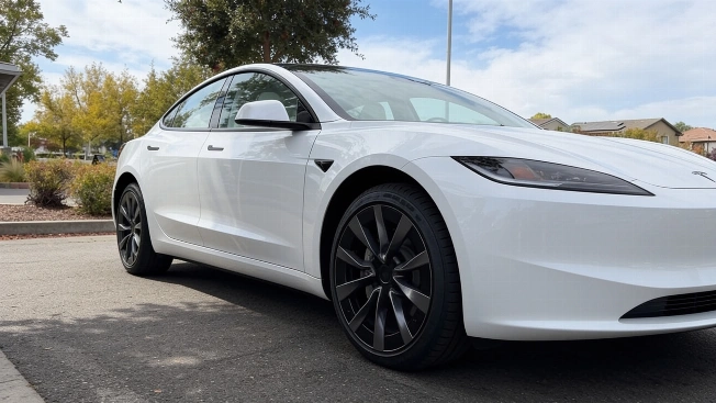 Tesla Model 3 in Spain lands sharper screen and longer range RUSSPAIN.com