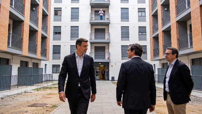 Sánchez backs public housing model during Barcelona visit RUSSPAIN.com