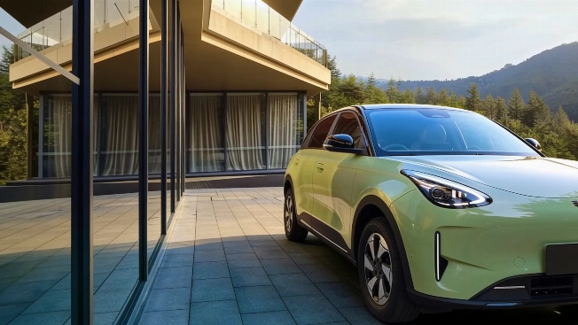 Geely E2 Launches in Spain With a Price That Shakes the Market RUSSPAIN.com