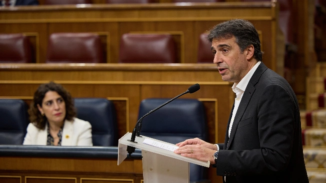 Feijóo and Muñoz clash over Spain’s pension future RUSSPAIN.com