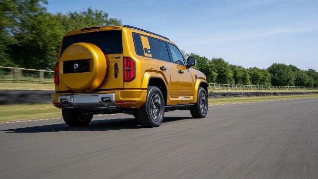 Denza Bao 5 takes on Mercedes Clase G in Europe RUSSPAIN.com