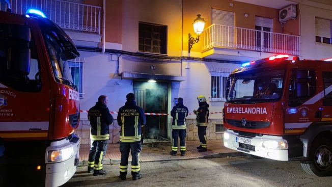 Man Dies in Alberic Apartment Fire; Five Others Treated for Smoke RUSSPAIN.com