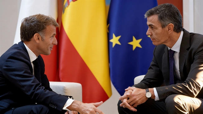 Macron and Sánchez clash over Chinese electric car factories in Spain RUSSPAIN.com