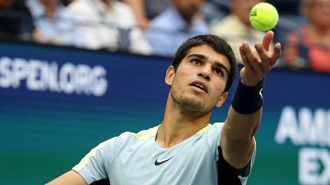 Alcaraz Faces Critical Test Against Wu After Wrist Injury RUSSPAIN.com