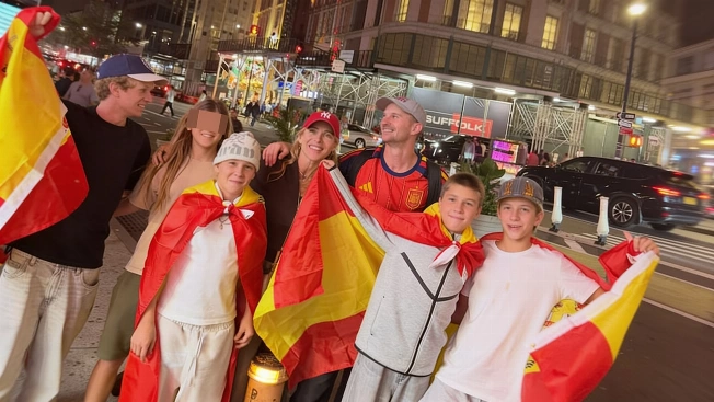 Elsa Pataky Misses World Cup Final After Flight Diversion RUSSPAIN.com