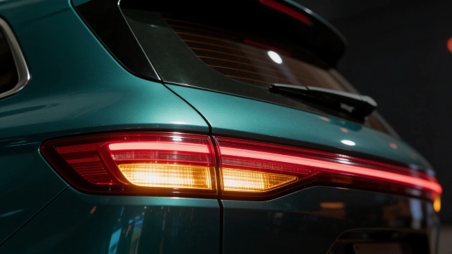 Lepas brings two new electric cars to Spain RUSSPAIN.com