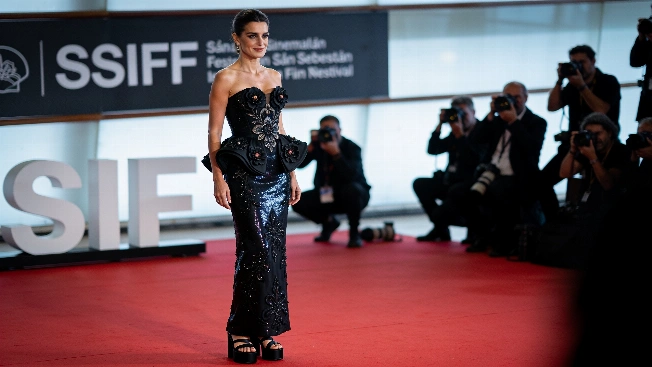 Penélope Cruz brings two films and two distinct looks to San Sebastián RUSSPAIN.com