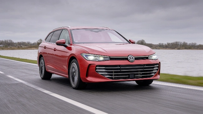 Volkswagen Passat 2.0 TDI 4Motion Sets New Standard for Family Cars RUSSPAIN.com