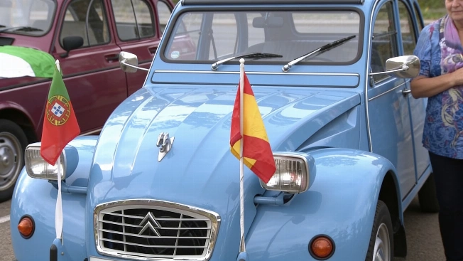 Classic car rally blurs the border between Extremadura and Alentejo RUSSPAIN.com