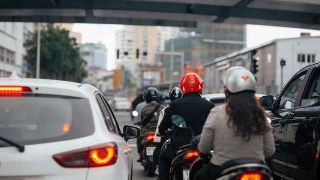 Arizona targets bikers with strict lane filtering crackdown RUSSPAIN.com