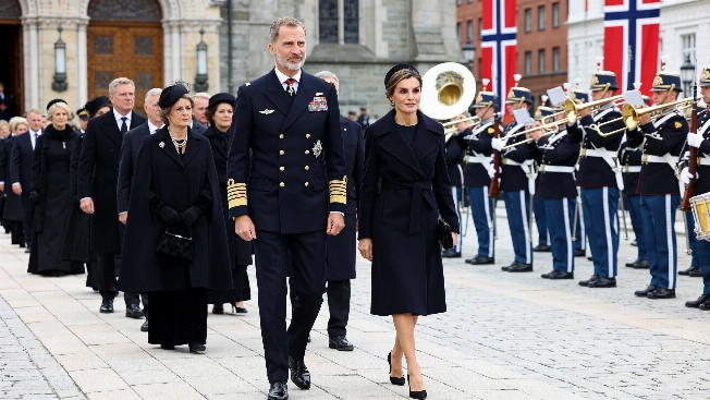 Felipe VI and Letizia join royal funeral procession in Oslo RUSSPAIN.com