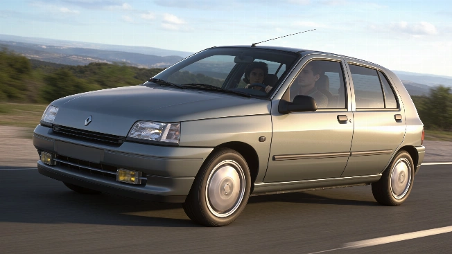 How the Renault Clio Changed Spain’s Roads Forever RUSSPAIN.com
