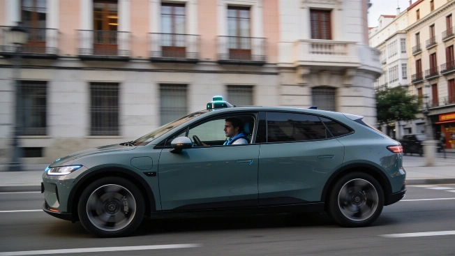 Waymo and Uber prepare Madrid robotaxi tests as jobs remain unclear RUSSPAIN.com