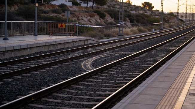 Man Killed by Train While Crossing Tracks Near Guadalhorce Station RUSSPAIN.com