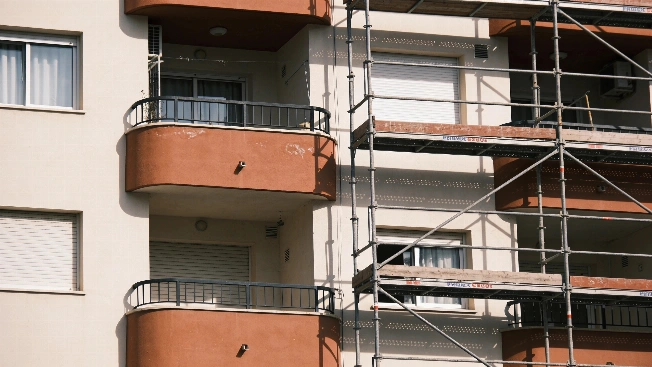 Gonzalo Bernardos warns new housing decrees could freeze Spain's rental market RUSSPAIN.com