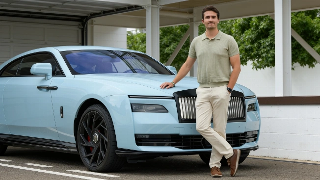 Rolls-Royce Spectre Series II Sets New Standard for Electric Luxury RUSSPAIN.com