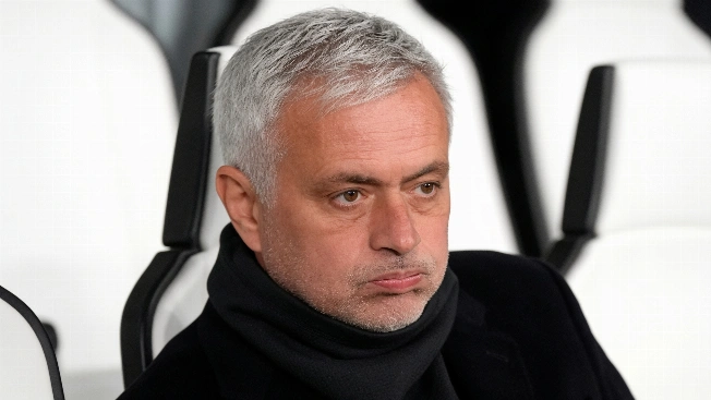 José Mourinho Returns to Real Madrid and Picks the Priciest BMW XM RUSSPAIN.com