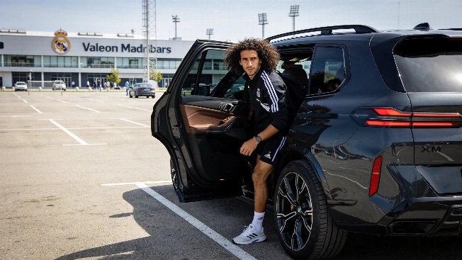Marc Cucurella trades his Mercedes for a BMW XM hybrid at Real Madrid RUSSPAIN.com